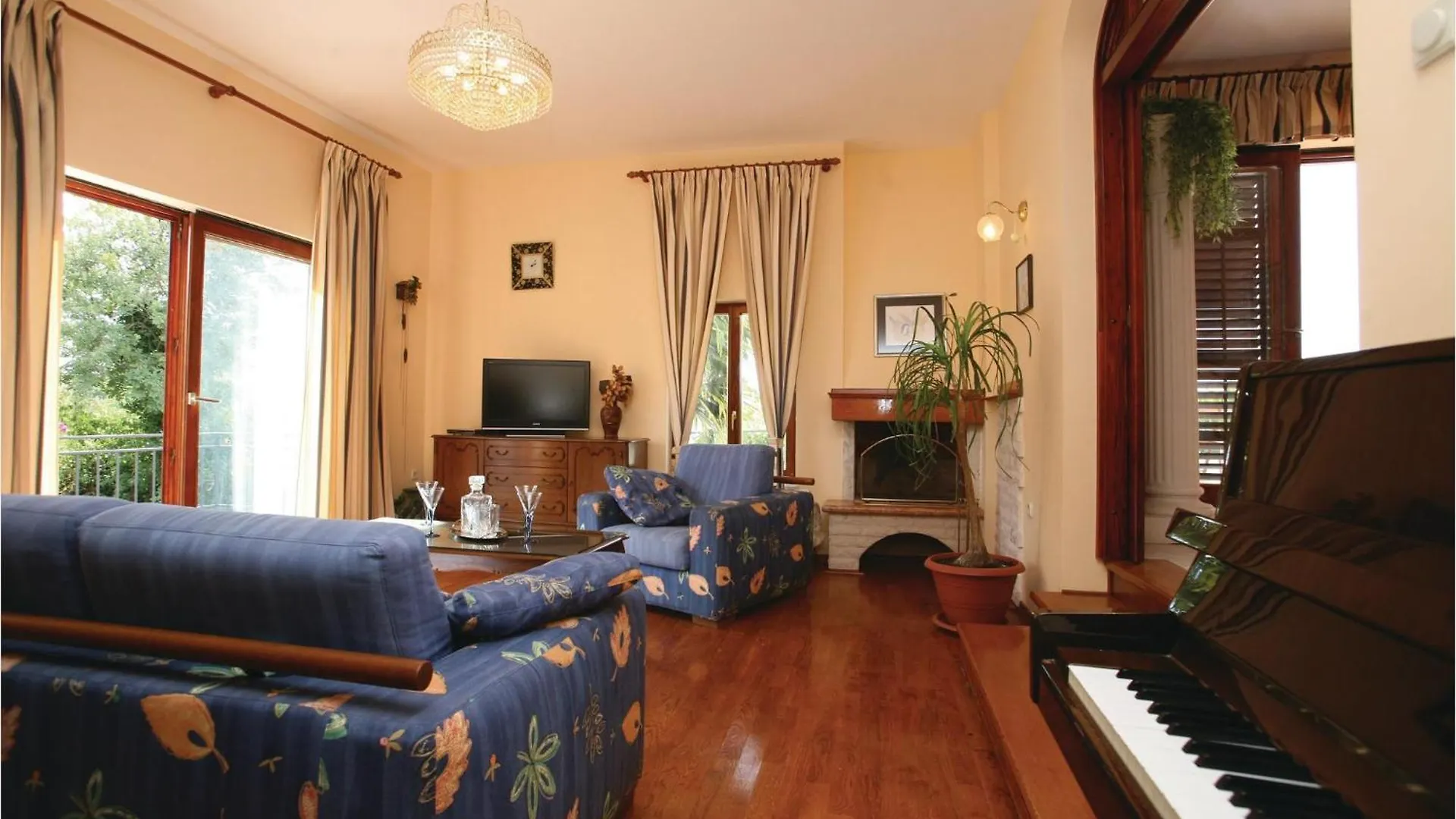 Lovely Home In Kapelica With Wifi Rasa