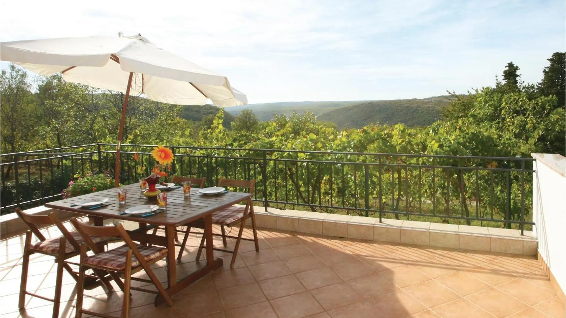 Lovely Home In Kapelica With Wifi Rasa Holiday home