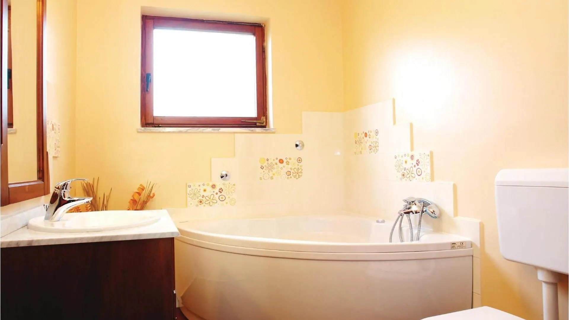 Lovely Home In Kapelica With Wifi Rasa 0*,  Croatia