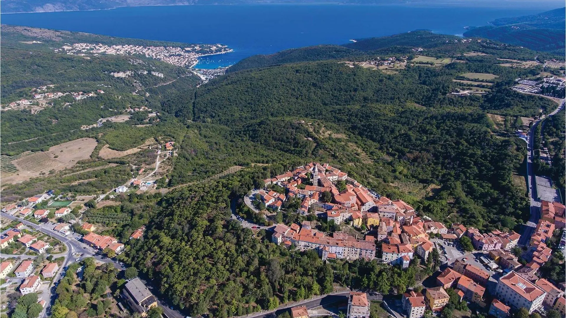 Lovely Home In Kapelica With Wifi Rasa Croatia