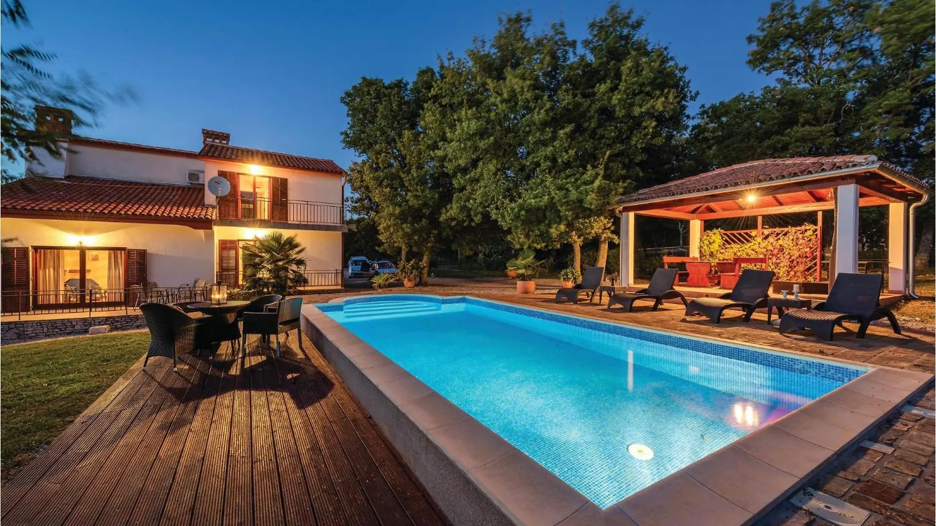 Lovely Home In Kapelica With Wifi Rasa